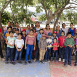 PUEBLOS DE MUJERES Y NIÑOS